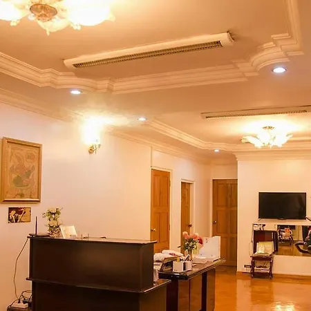 Adler Lady Hostel - Ladies Only
